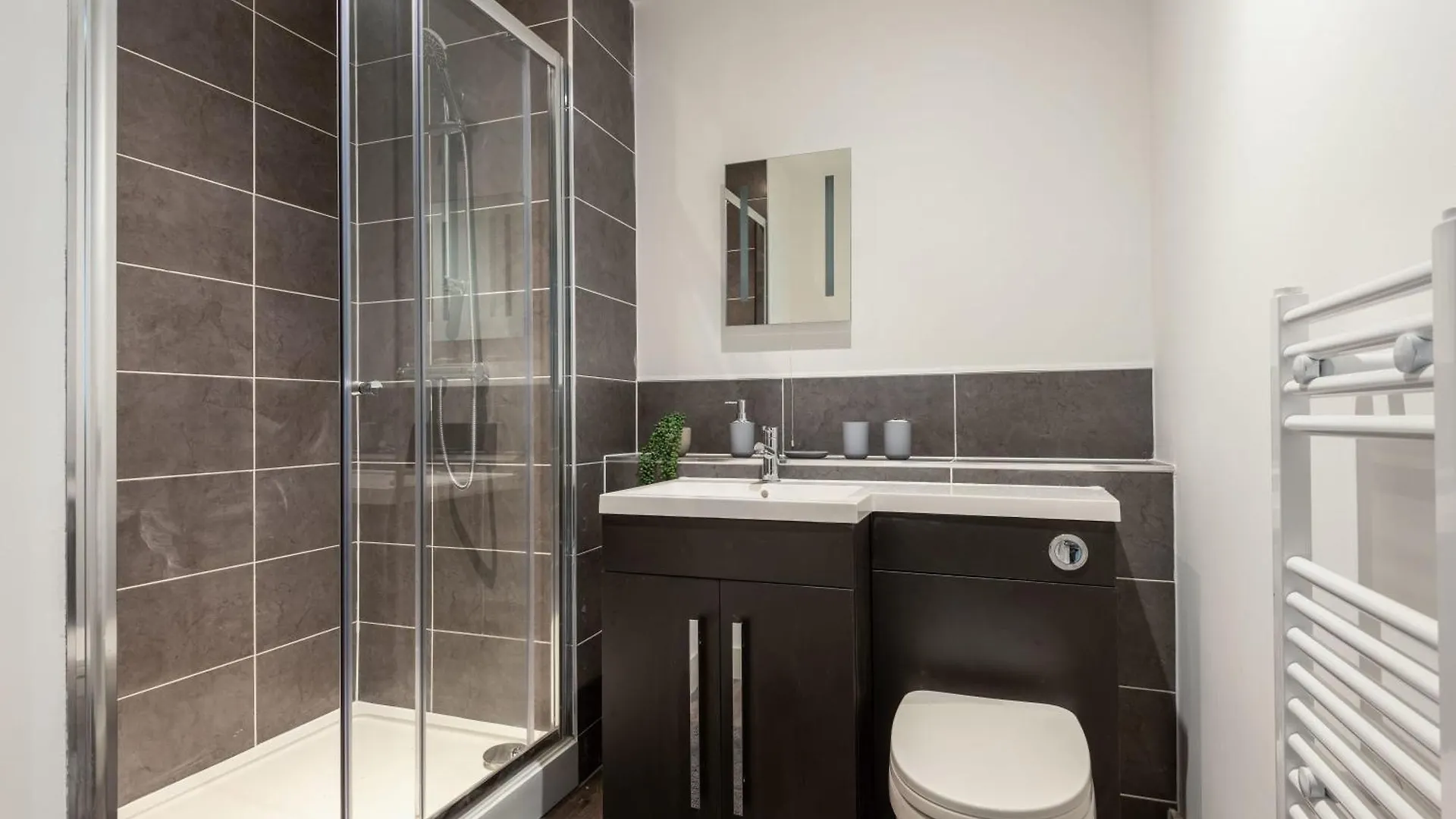 Modern And Spacious Central Rotherham Studio Διαμέρισμα