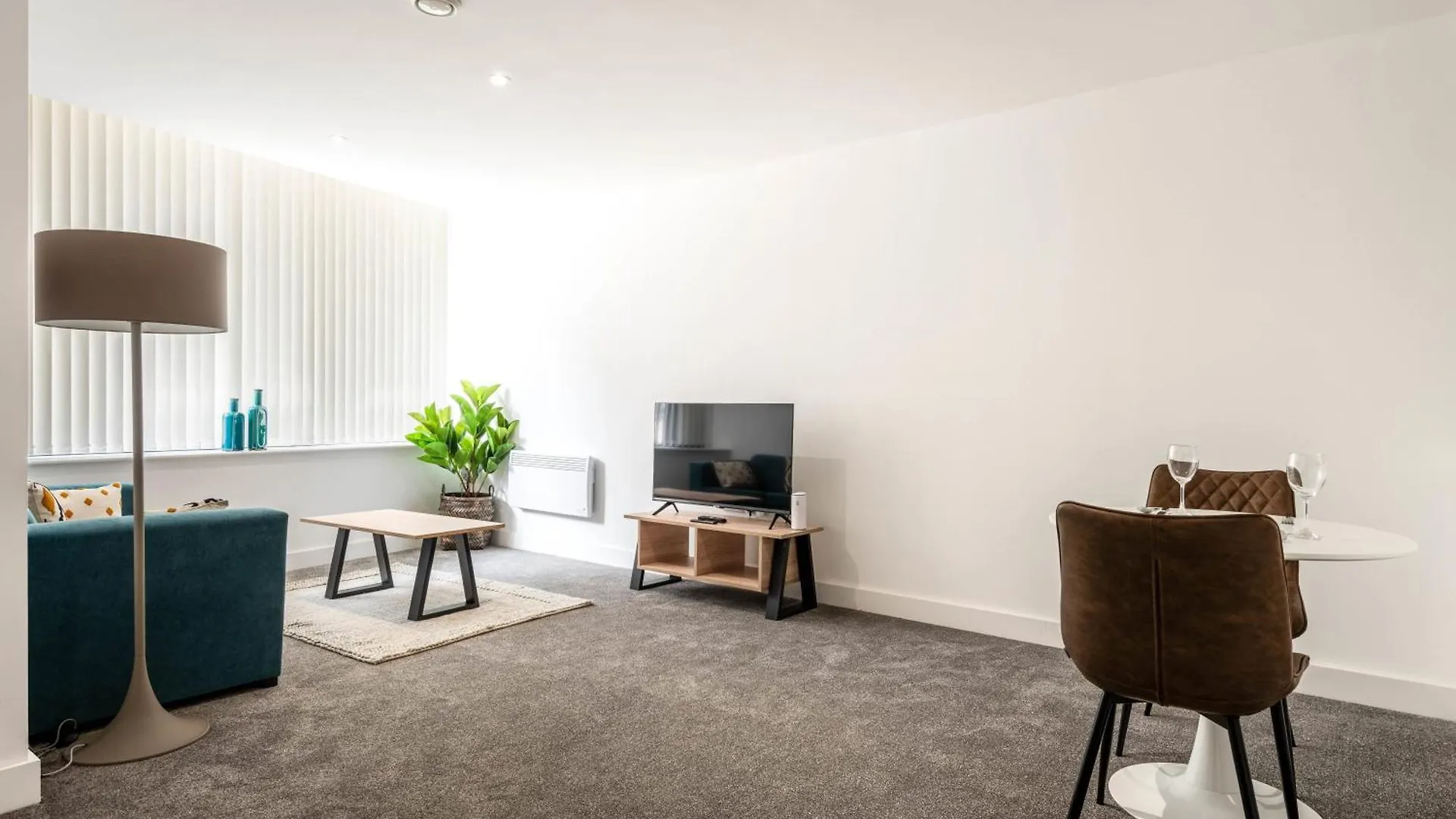 Modern And Spacious Central Rotherham Studio Διαμέρισμα